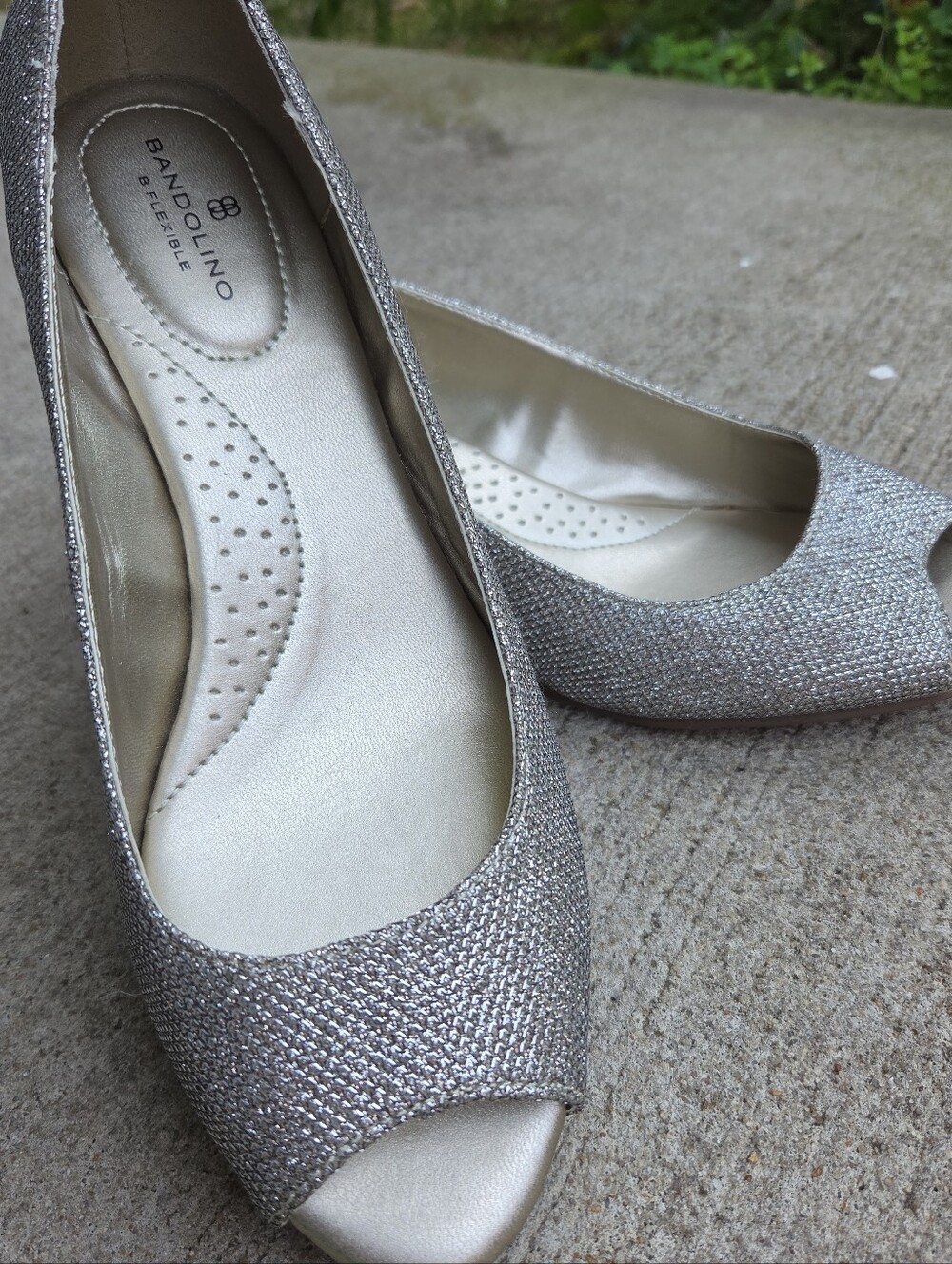 Bandolino B-Flexible Metallic Peep Toe Wedge Pumps Silver Size 7